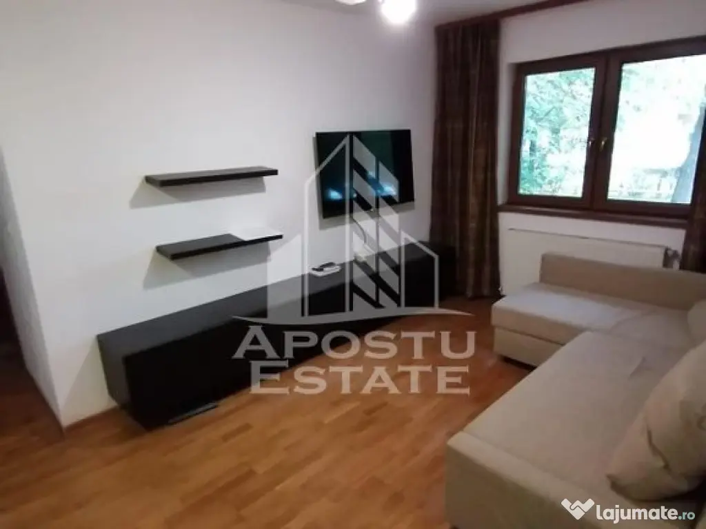 Apartament cu 3 camere, Zona Dacia
