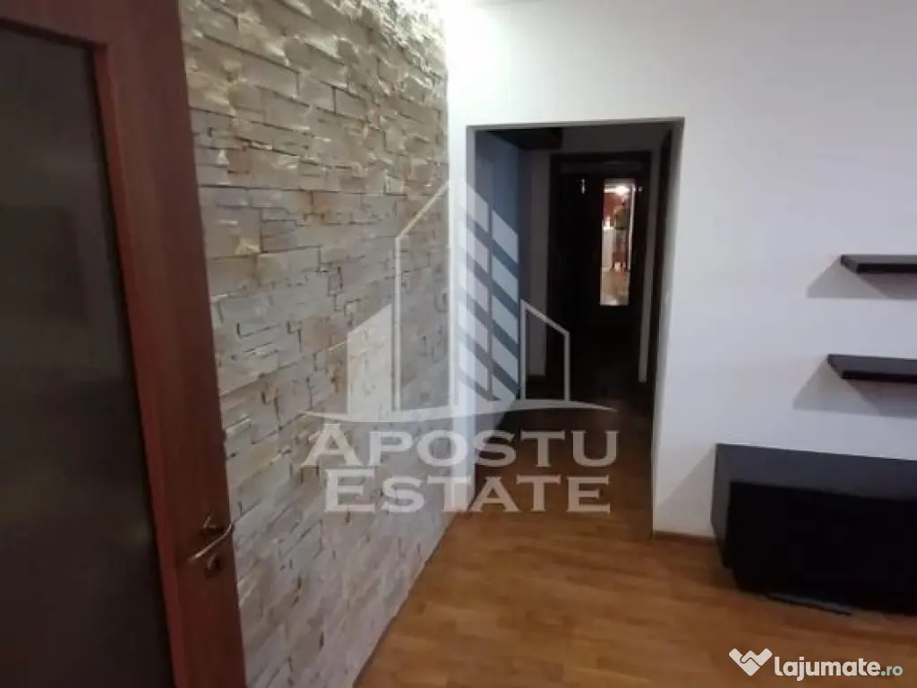 Apartament cu 3 camere, Zona Dacia