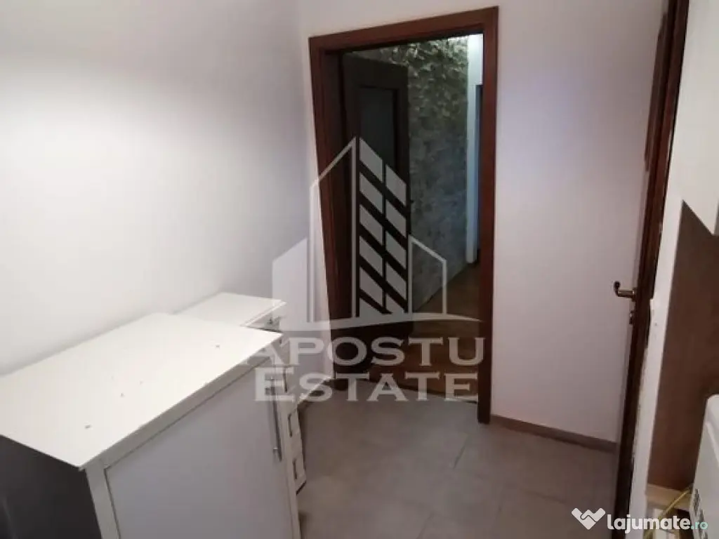 Apartament cu 3 camere, Zona Dacia