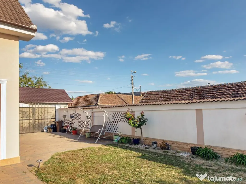 Vilă P+M, Clujului, 190 mp, teren 520 mp, singur în cur... 