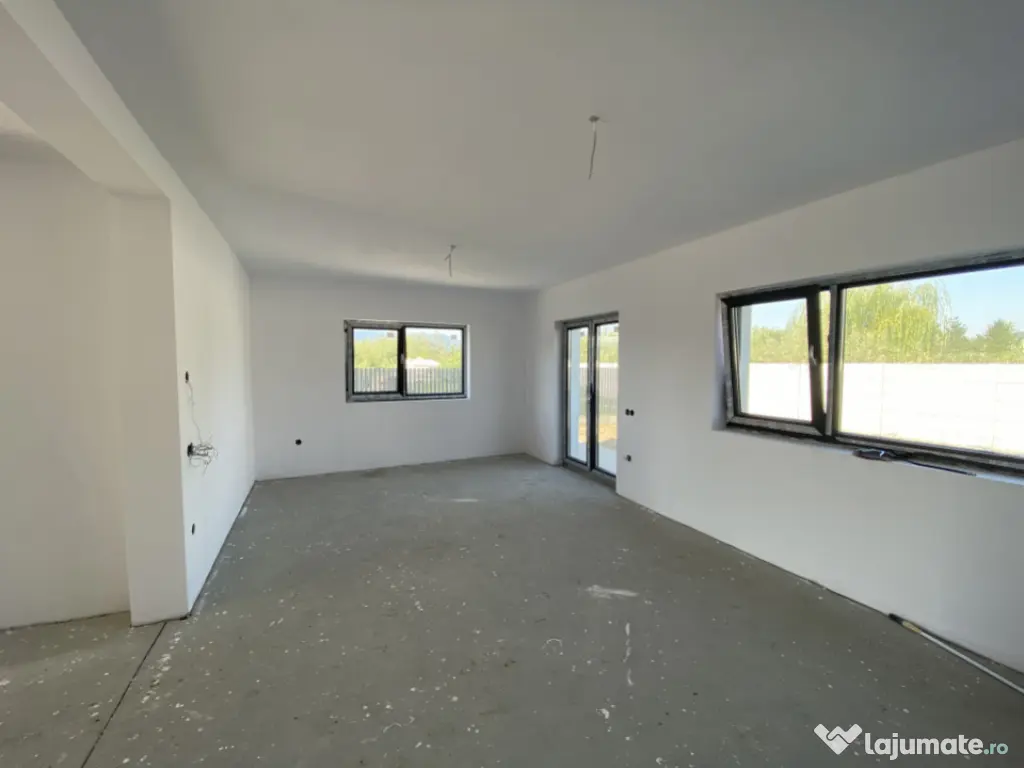 Casă individuală la stadiul de alb – Cristian, cartier n