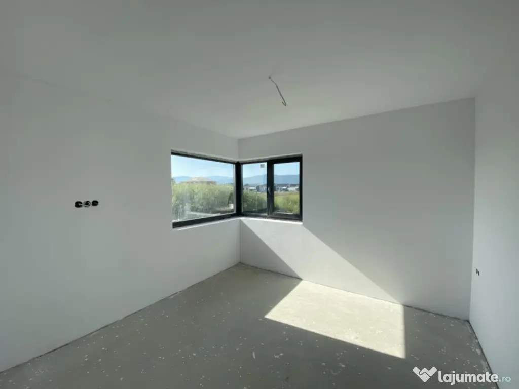 Casă individuală la stadiul de alb – Cristian, cartier n