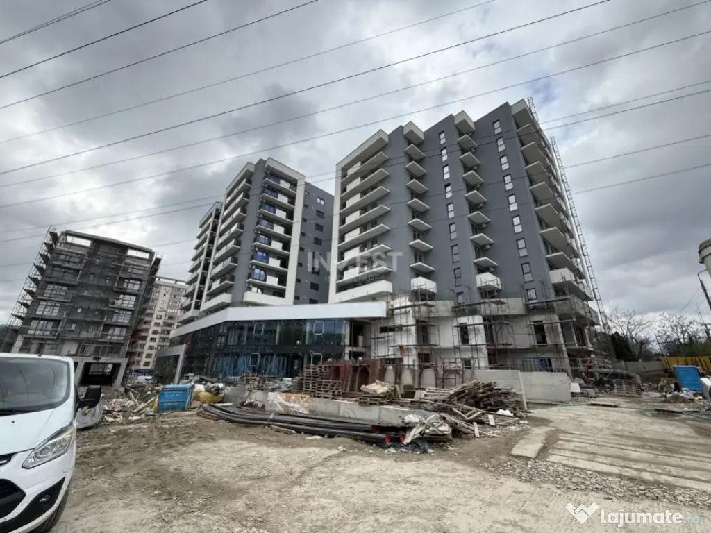 APARTAMENT 3 CAMERE , NICOLINA , DECOMANDAT , ETAJ INTERMEDI 