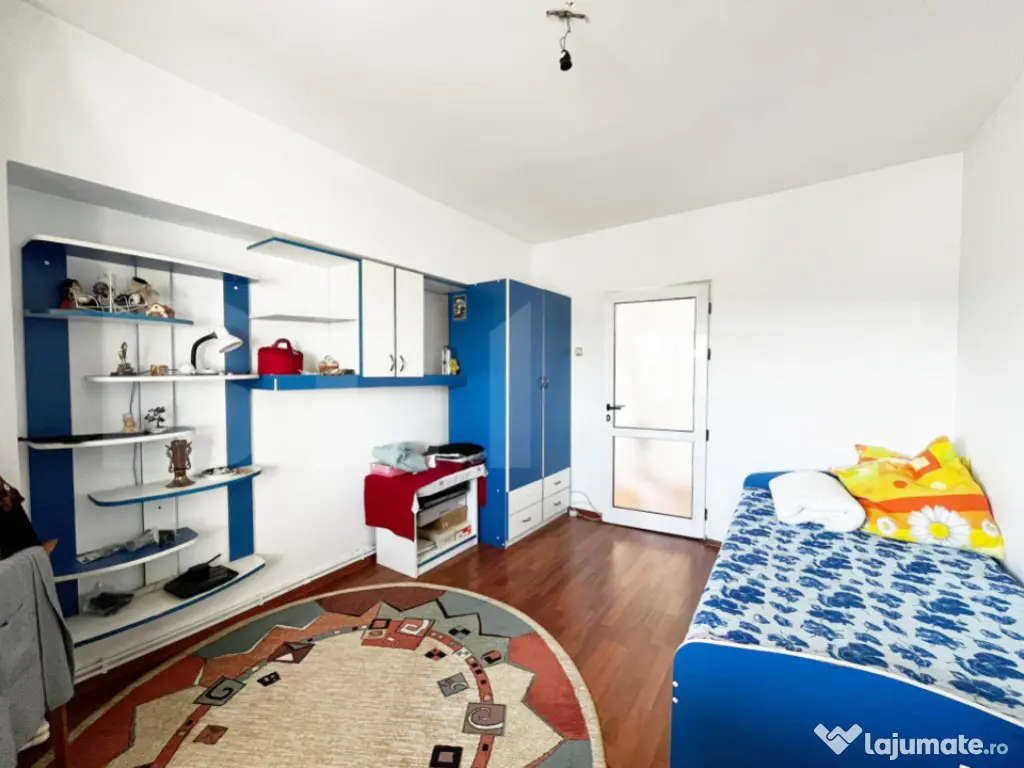 Apartament pe 3 etaje, 150 mp, terasa 40 mp, panorama, zona