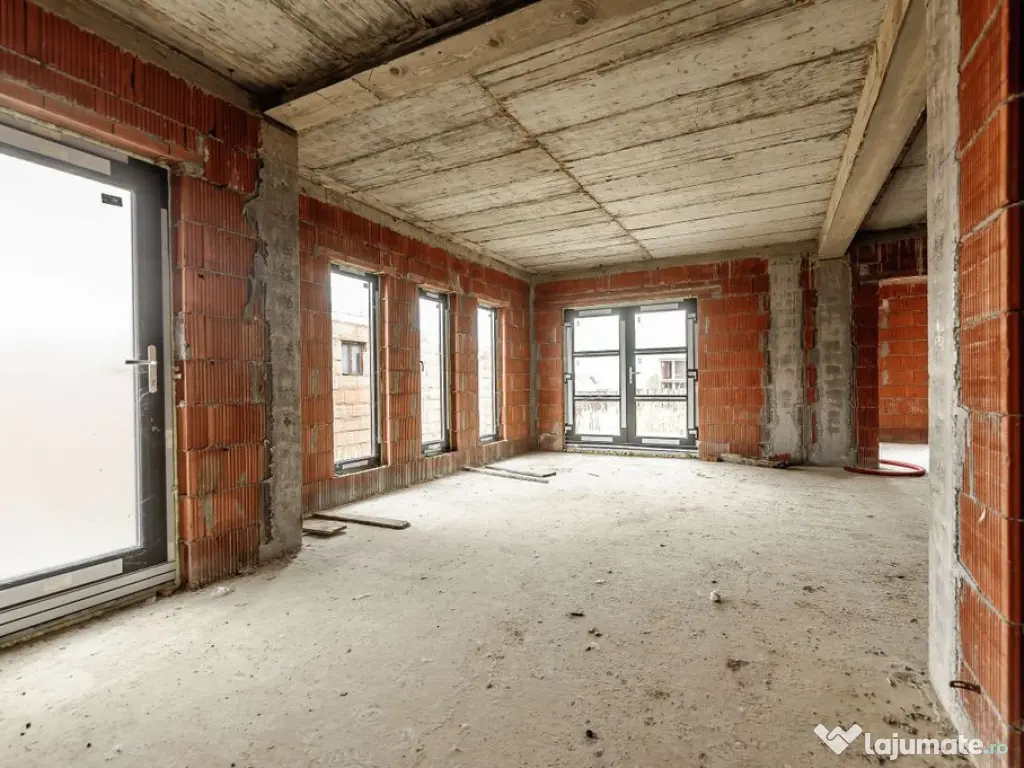 Casă nefinisata la sol in Fântânele, cartier nou Comsi... 