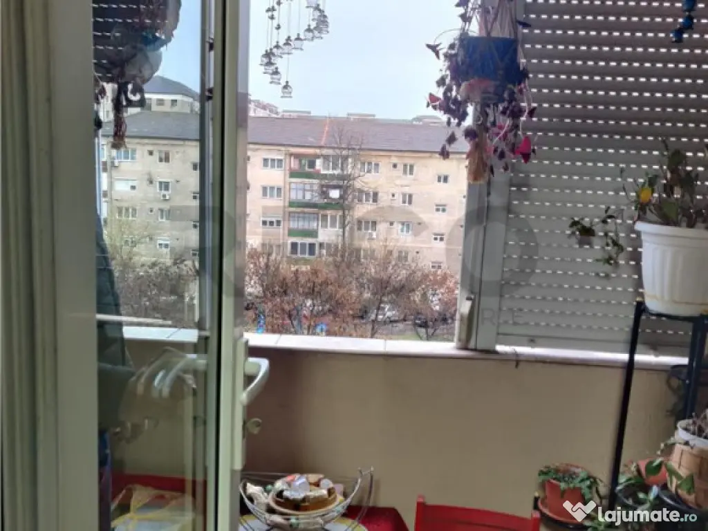 RECO . APARTAMENT 3 CAMERE , ROGERIUS 