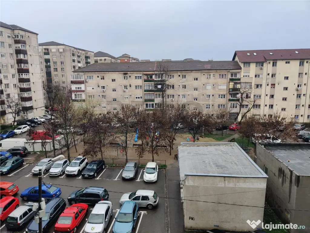 RECO . APARTAMENT 3 CAMERE , ROGERIUS 