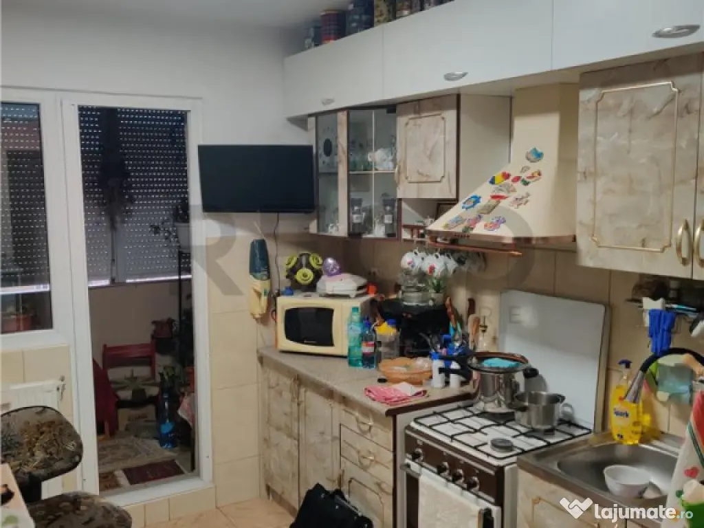 RECO . APARTAMENT 3 CAMERE , ROGERIUS 