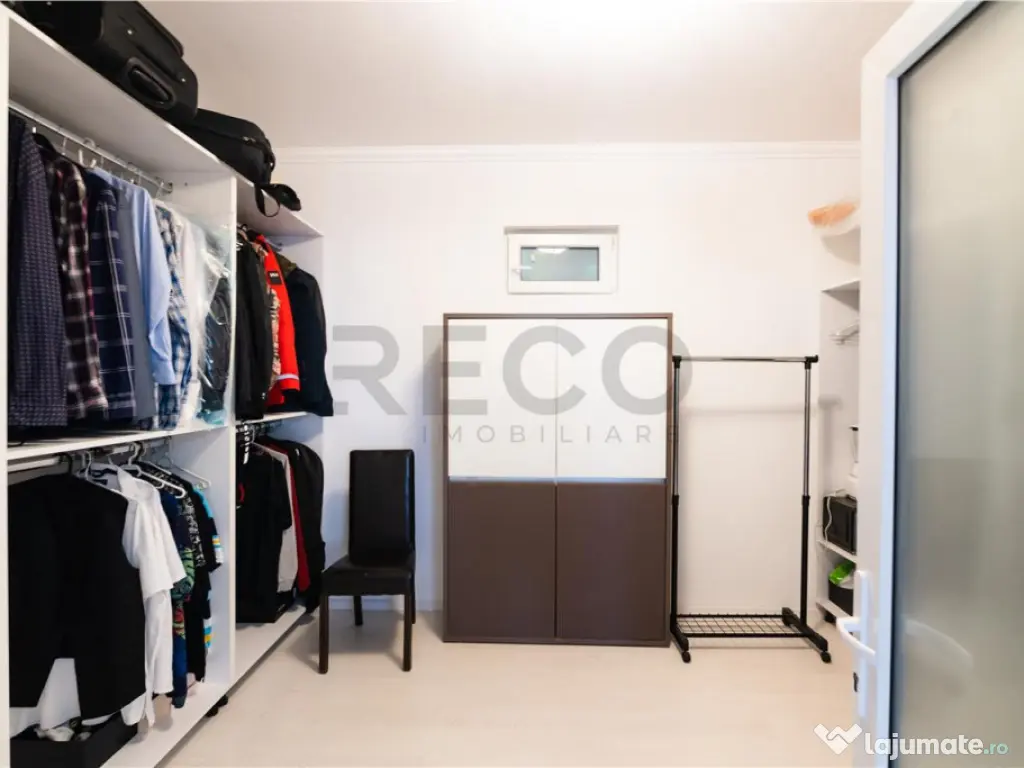 RECO Casa 3 dormitoare, piscina, strada privata, Sanmartin 