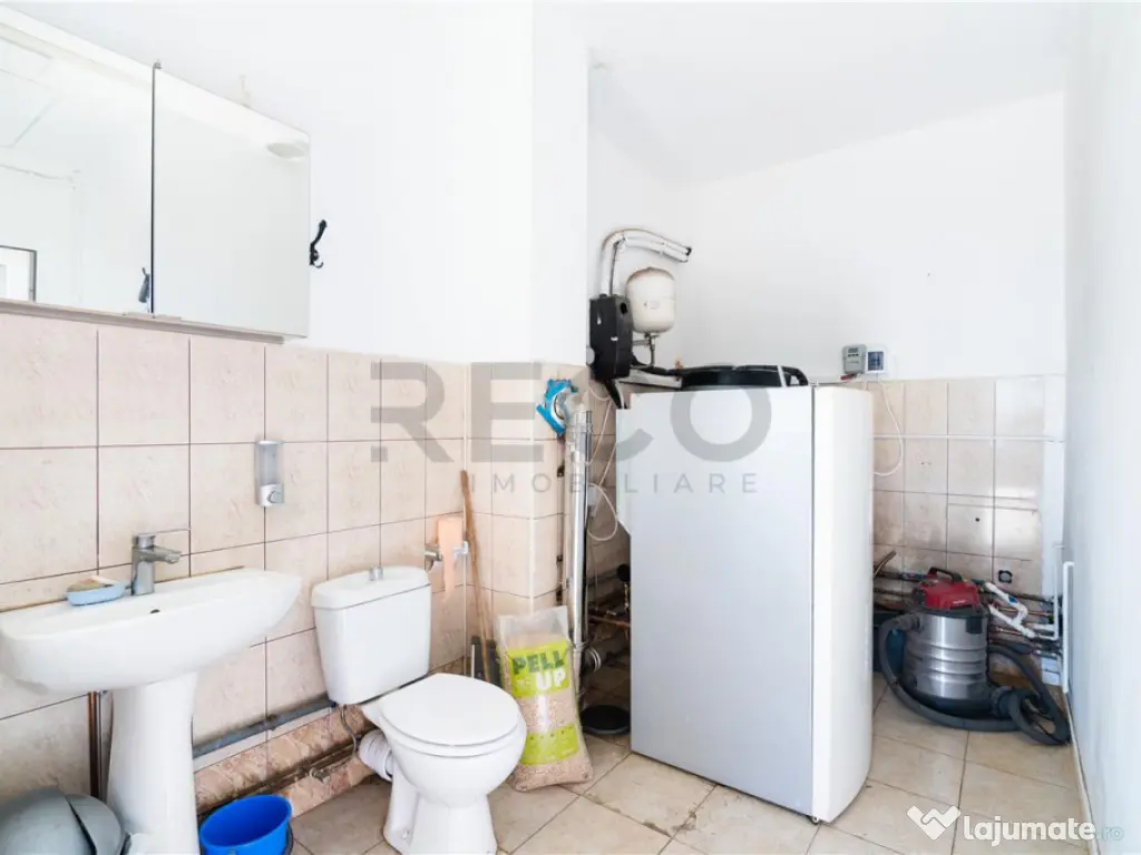 RECO Casa 3 dormitoare, piscina, strada privata, Sanmartin 