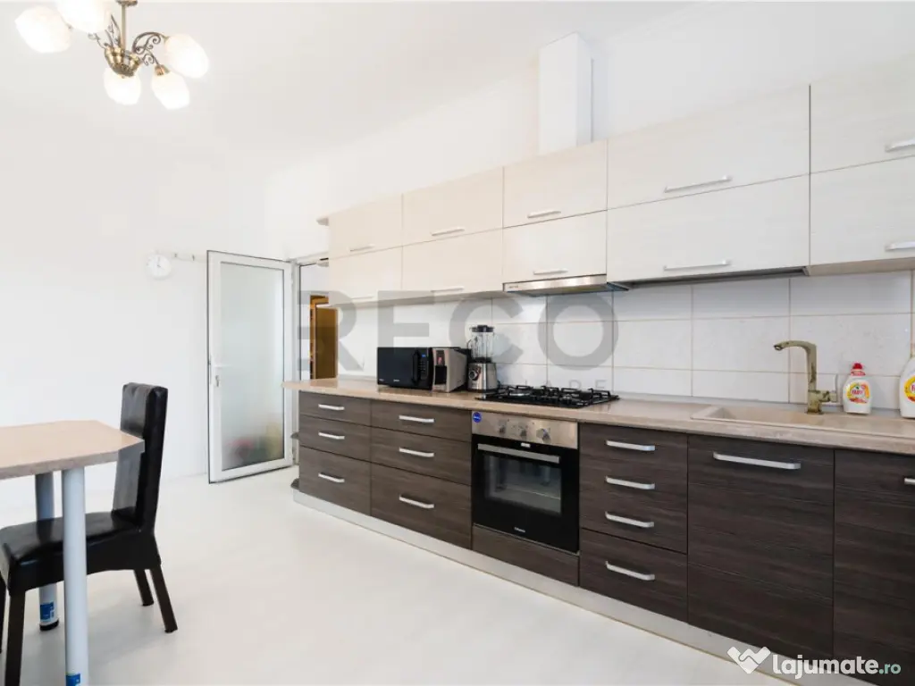 RECO Casa 3 dormitoare, piscina, strada privata, Sanmartin 