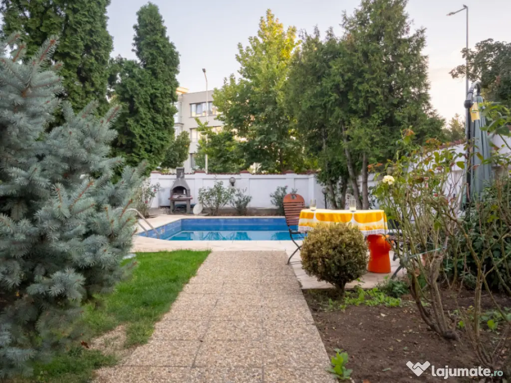 Vilă individuală cu piscină încălzită & wellness Erou 