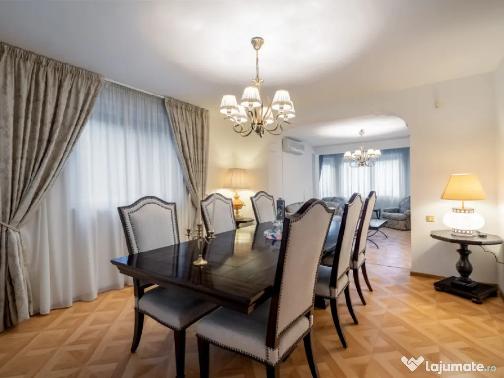 Vilă individuală cu piscină încălzită & wellness Erou 