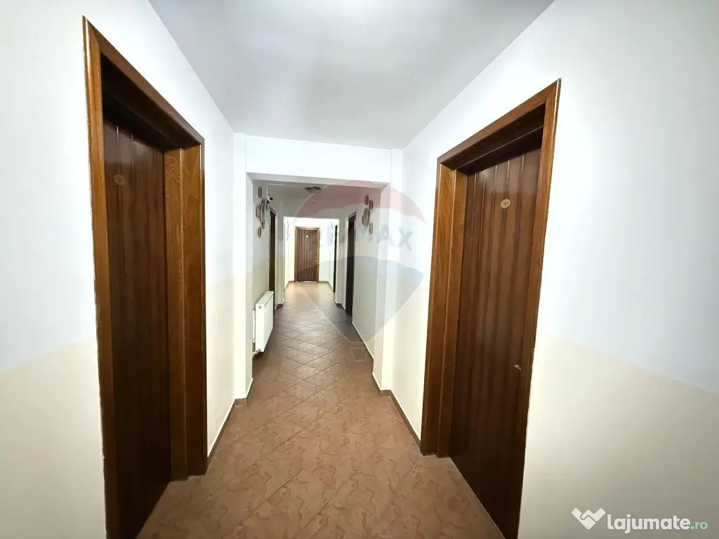 Pensiune cu 14 camere de vânzare Bucovina lângă pârti... 