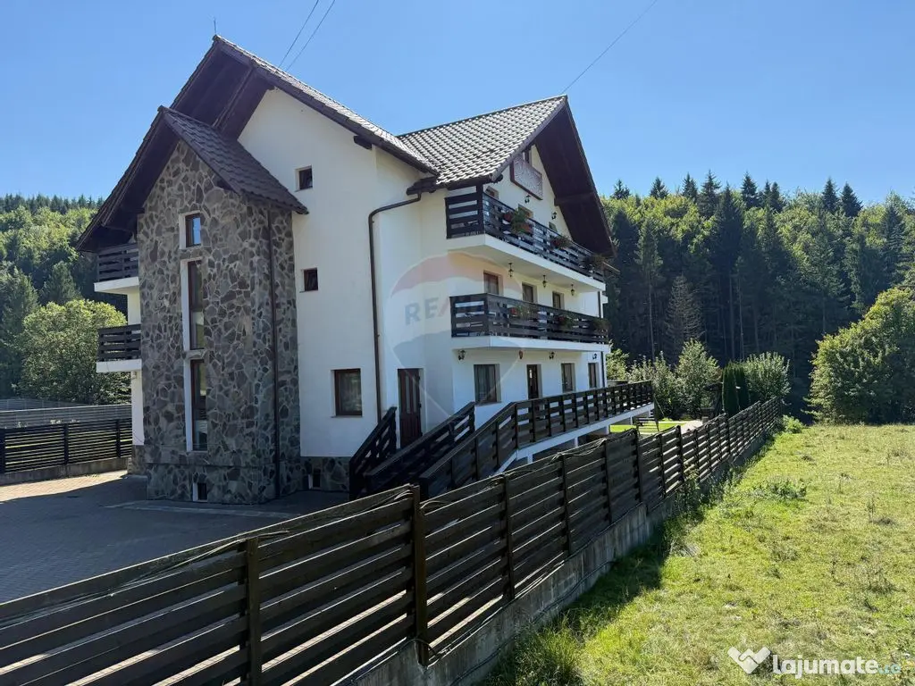 Pensiune cu 14 camere de vânzare Bucovina lângă pârti... 