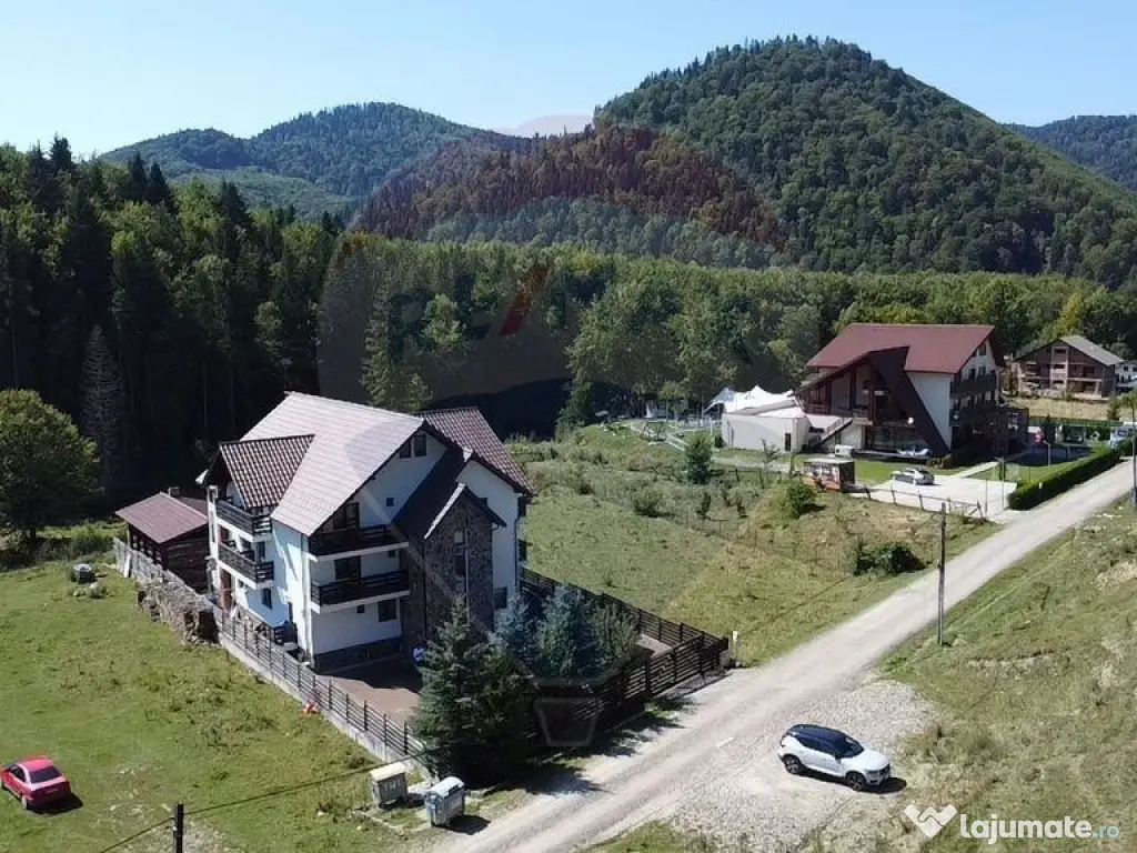 Pensiune cu 14 camere de vânzare Bucovina lângă pârti... 