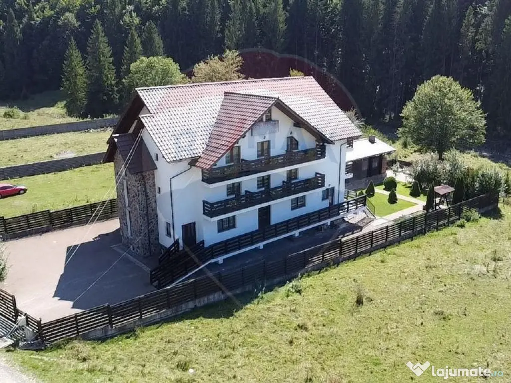 Pensiune cu 14 camere de vânzare Bucovina lângă pârti... 