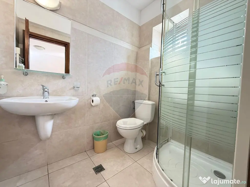 Pensiune cu 14 camere de vânzare Bucovina lângă pârti... 