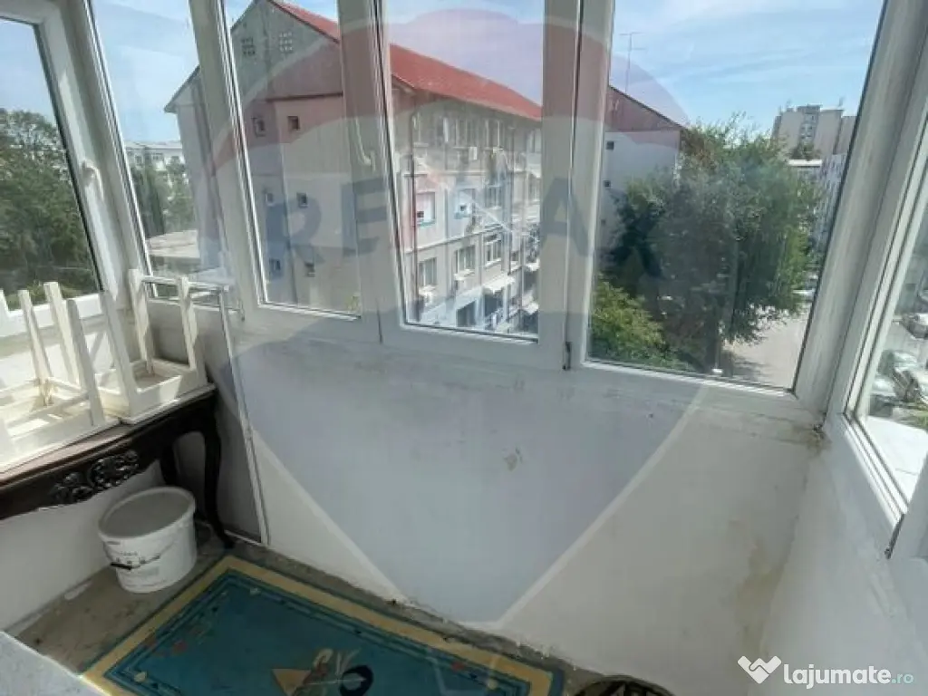 Apartament cu 2 camere de vânzare în zona Craiovita Noua 