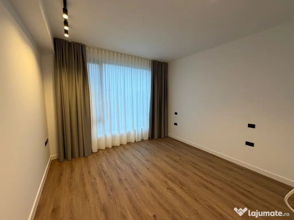 Vila 4 camere de închiriat TUNARI Școală Americana 3 min. 