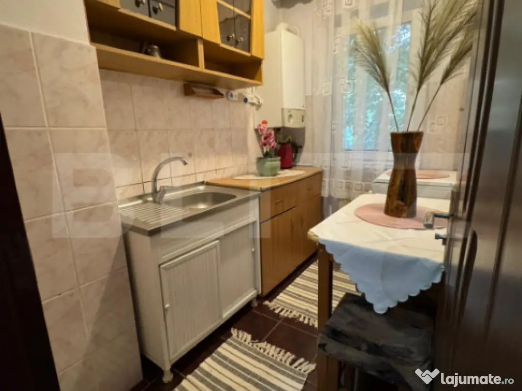 Apartament cu 2 camere, 35 mp, zona Banc Post