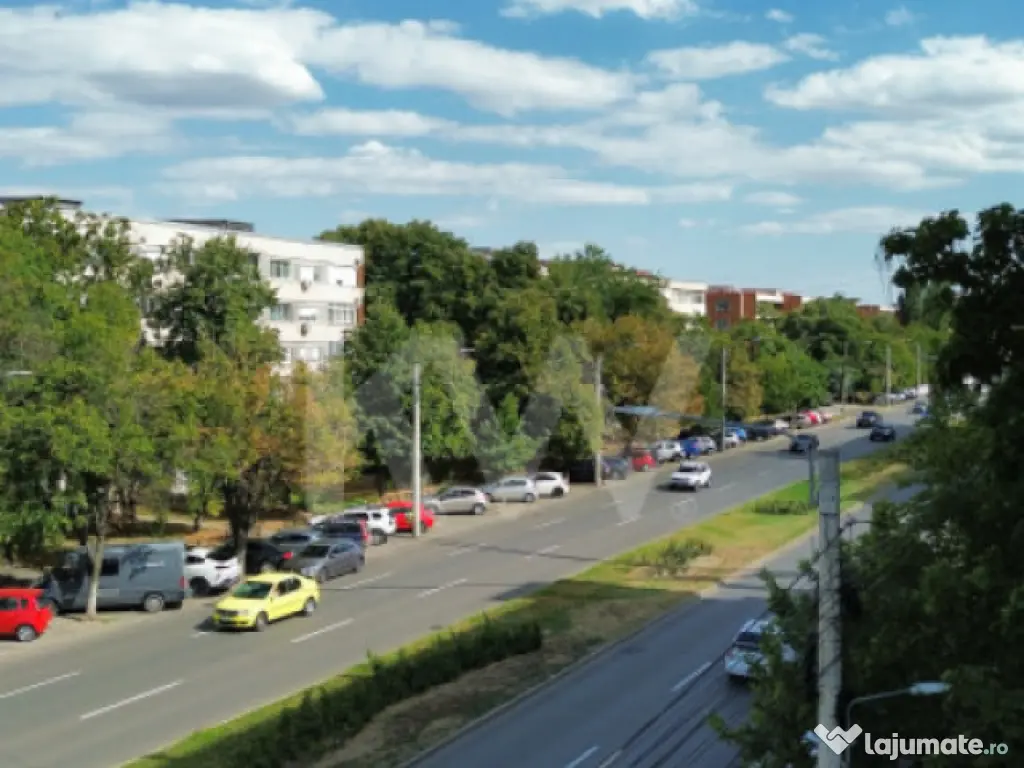 Apartament 4 camere, 1 Mai , Insula, centrala termica, langa 