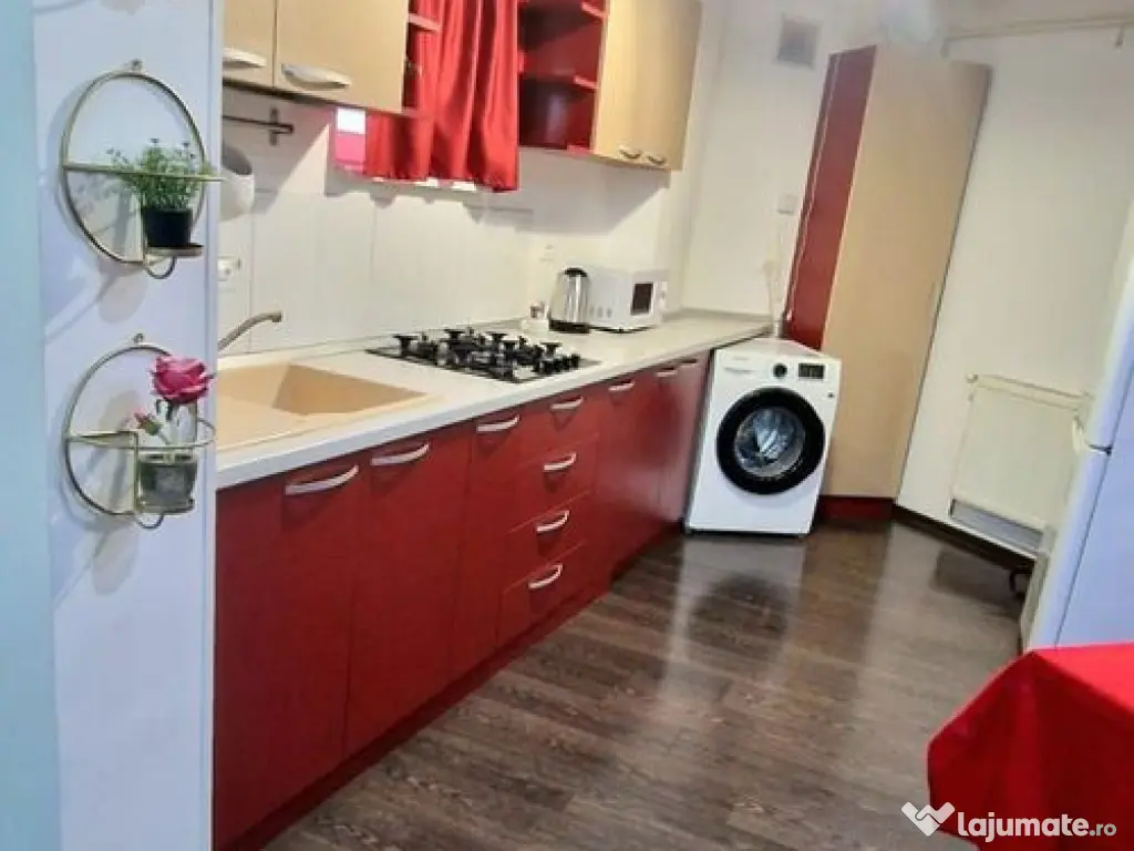 Vanzare - imobil cu posibilitati de investitie multiple -... 