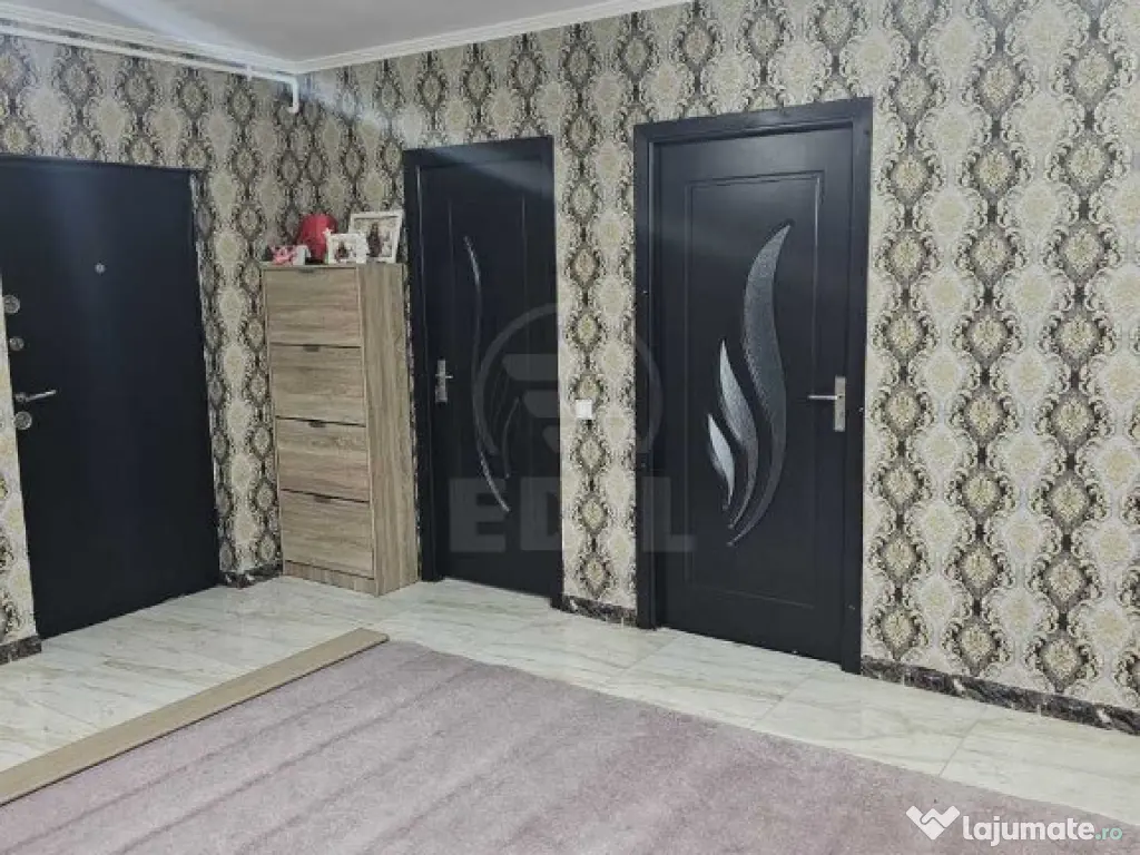 Apartament 2 camere semidecomandat zona Stejarului 