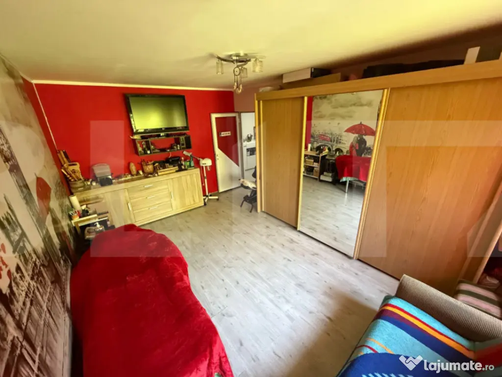 Apartament 3 camere decomandat – Central Dorohoi – Etaj