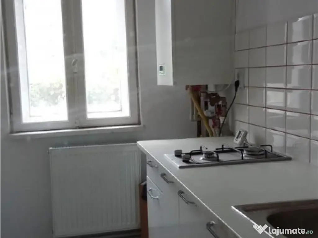 Casa 6 camere de inchiriat , activitate comerciala sau offic 