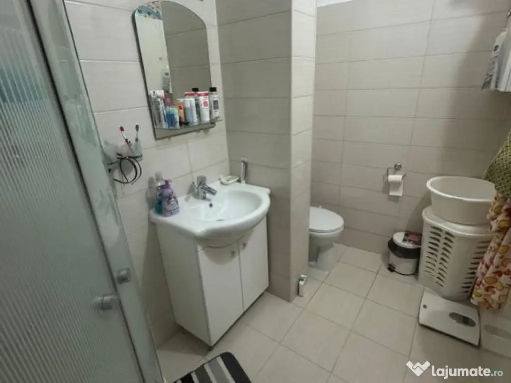 Apartament 3 camere zona Peninsulara 