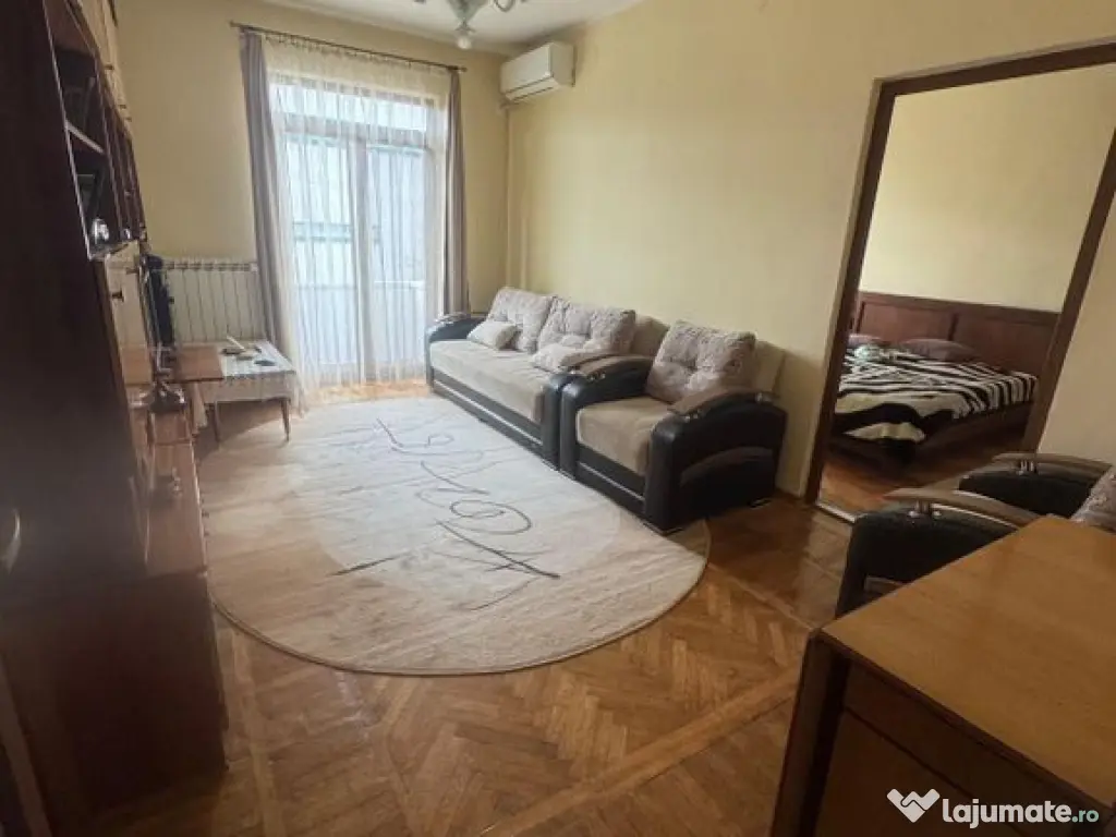 Apartament 3 camere zona Peninsulara 