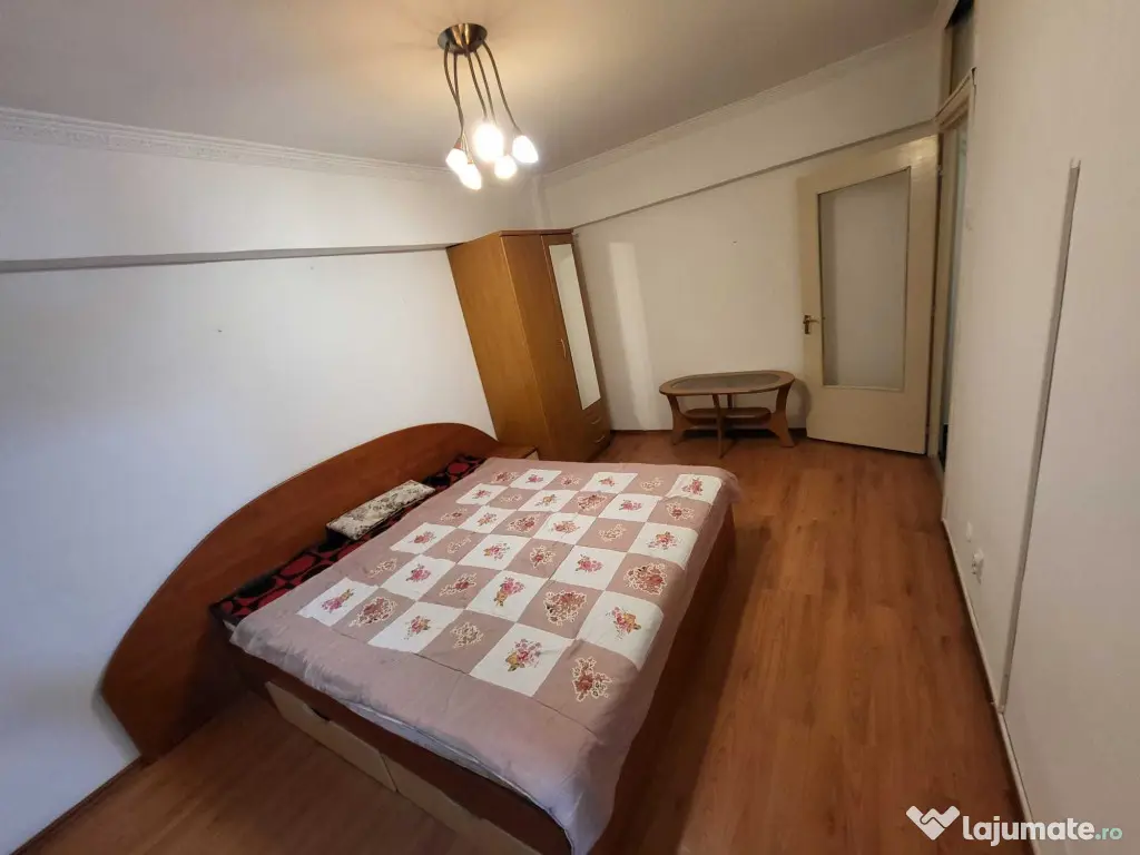 Garsoniera etajul 2 zona Racadau 