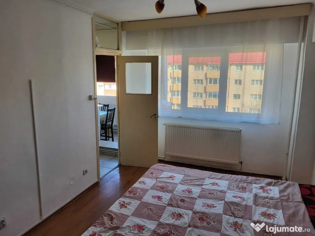 Garsoniera etajul 2 zona Racadau 