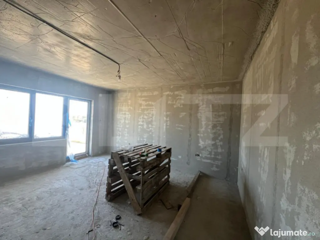 Casa la rosu, 233 mp, P+1, zona Valea Fetii