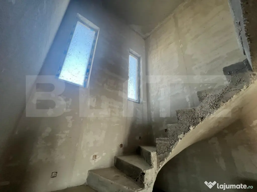 Casa la rosu, 233 mp, P+1, zona Valea Fetii