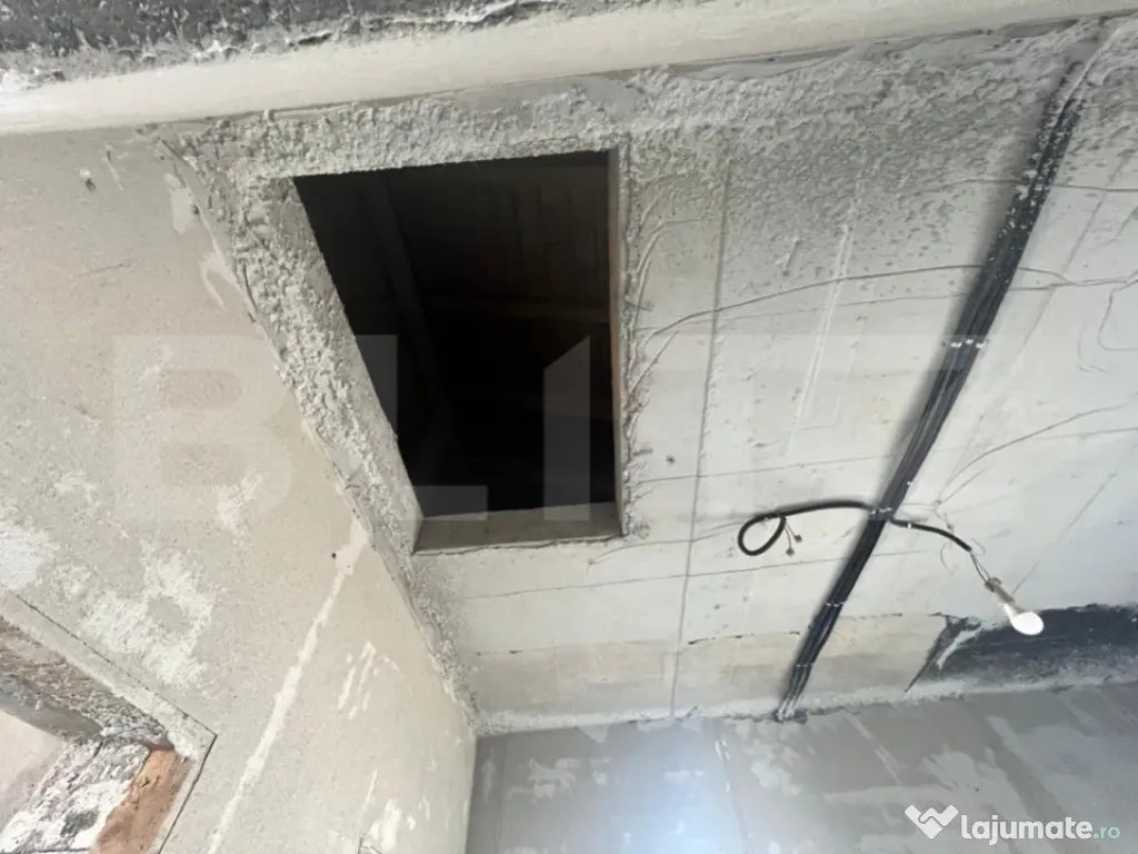 Casa la rosu, 233 mp, P+1, zona Valea Fetii