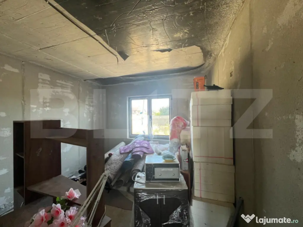 Casa la rosu, 233 mp, P+1, zona Valea Fetii