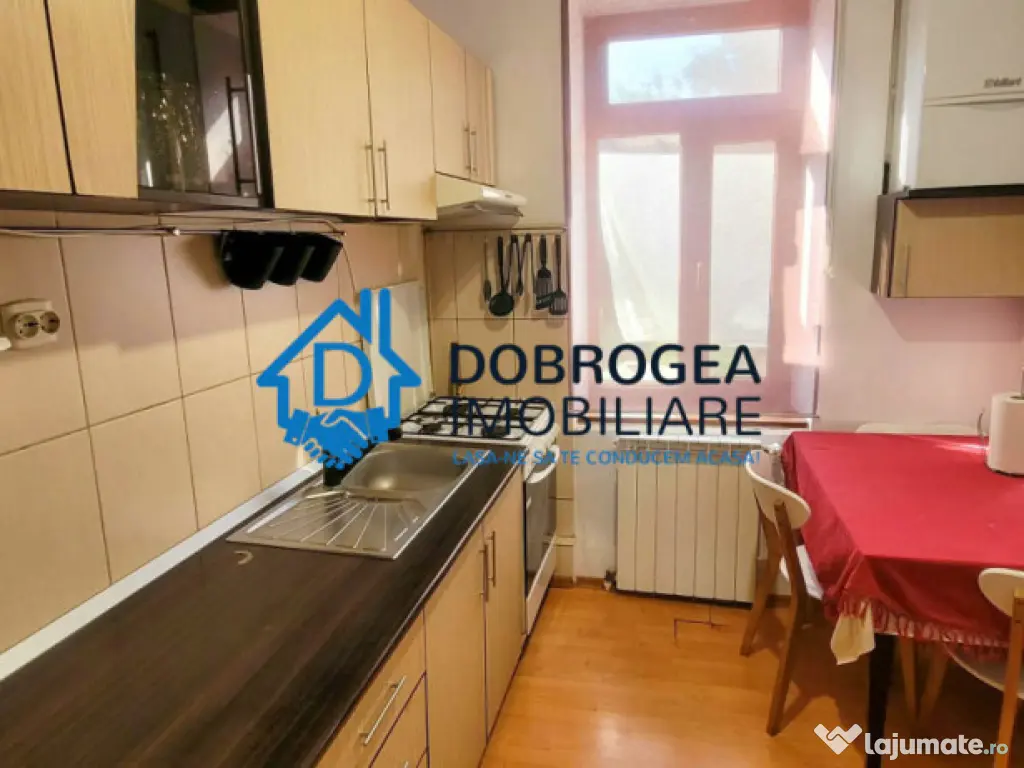 ZONA CENTRALA-CASA 4 DORMITOARE, DE INCHIRIAT, IDEALA MUNCIT