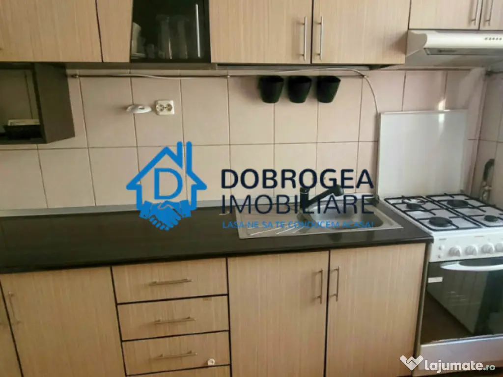 ZONA CENTRALA-CASA 4 DORMITOARE, DE INCHIRIAT, IDEALA MUNCIT