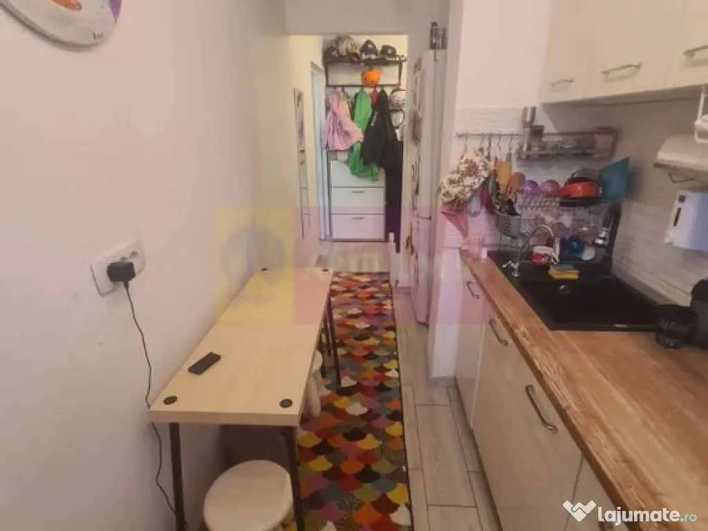 Apartament cu 3 camere de vanzare in Campina - Zona Cuza 