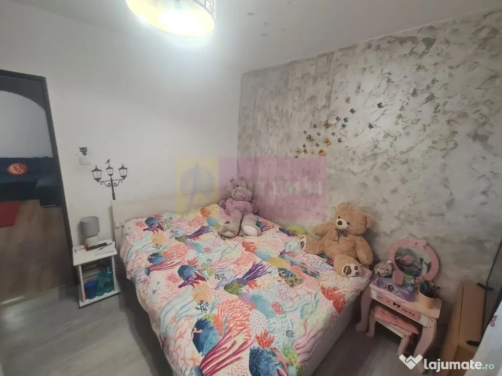 Apartament cu 3 camere de vanzare in Campina - Zona Cuza 