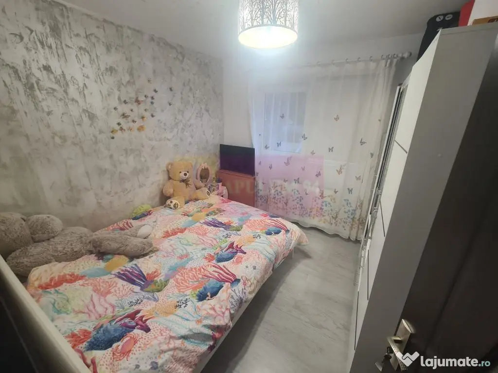 Apartament cu 3 camere de vanzare in Campina - Zona Cuza 