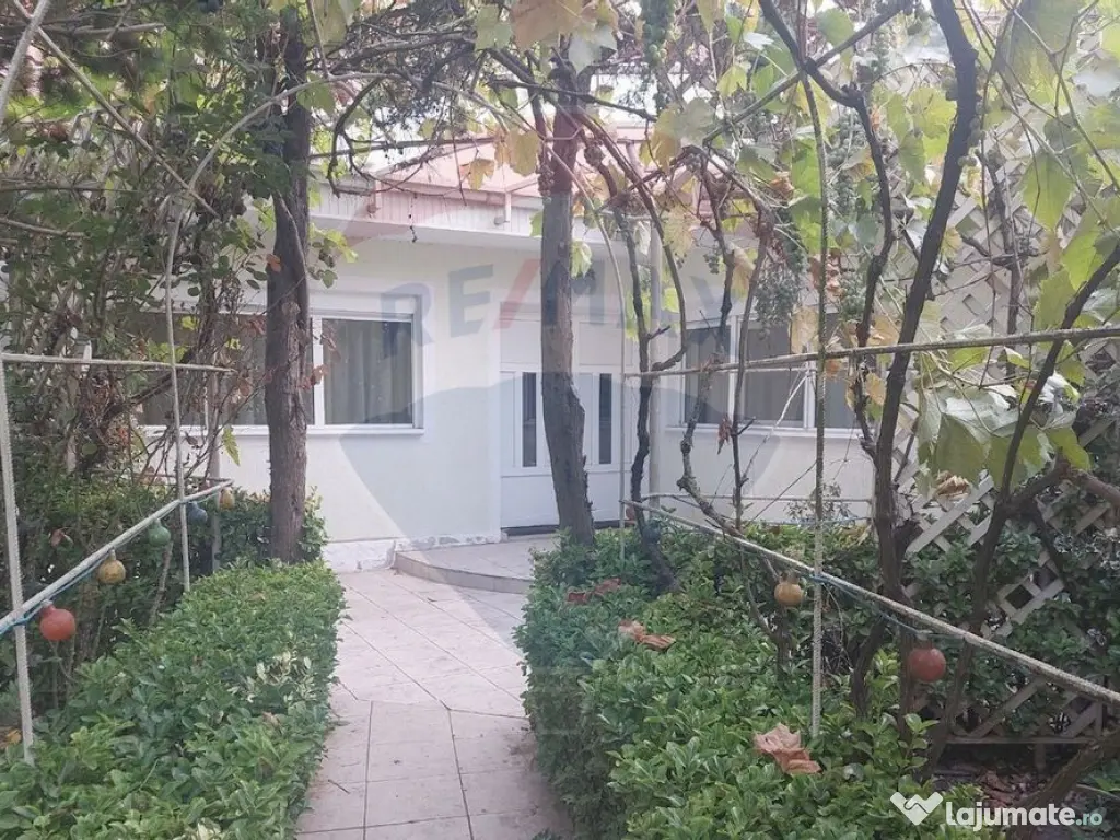 Casă / Vilă cu 5 camere de vânzare în orașul Negru V... 