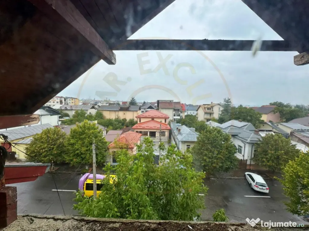 Casa pentru investitie S+P+2E+M, 500 mp curte, Pitesti 