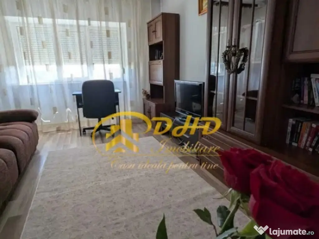 Apartament cu 3 camere de închiriat situat Bl. Independenței