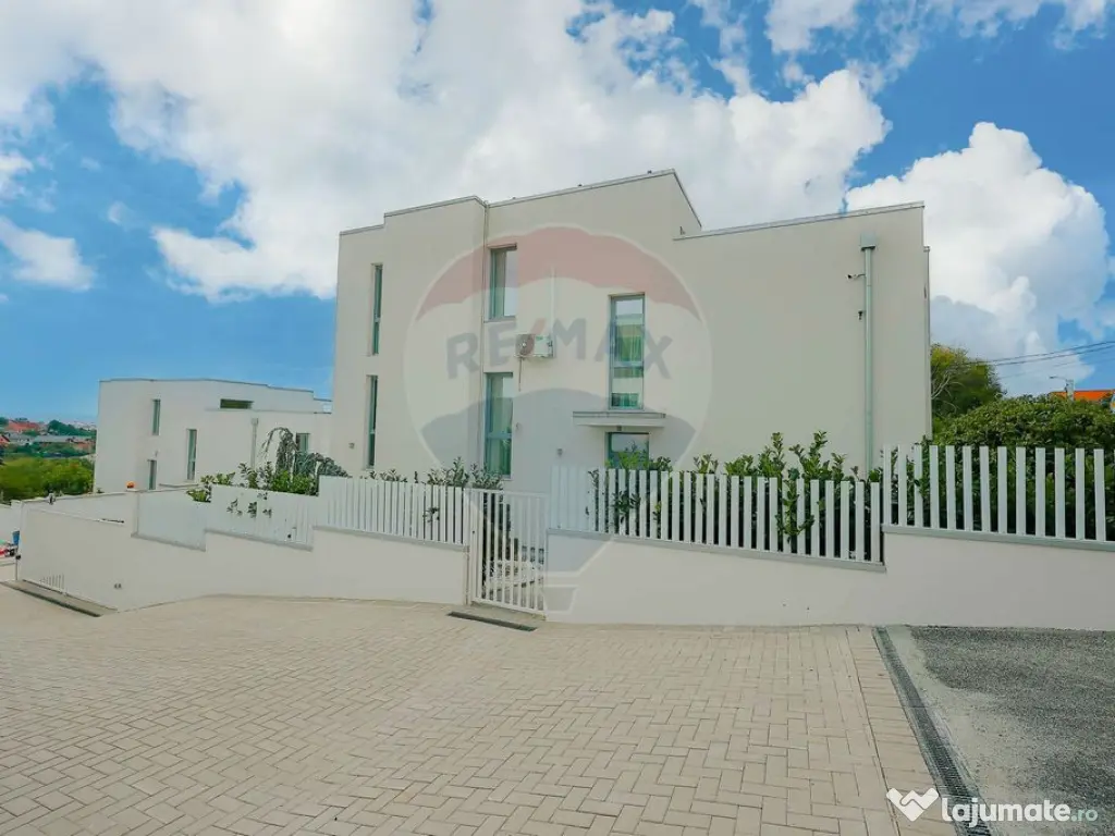 Vilă premium zona dealuri situata pe Str. Caișilor 