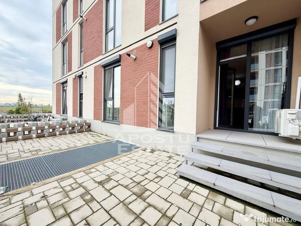 Apartament 2 camere, curte proprie, loc de parcare, Toron... 