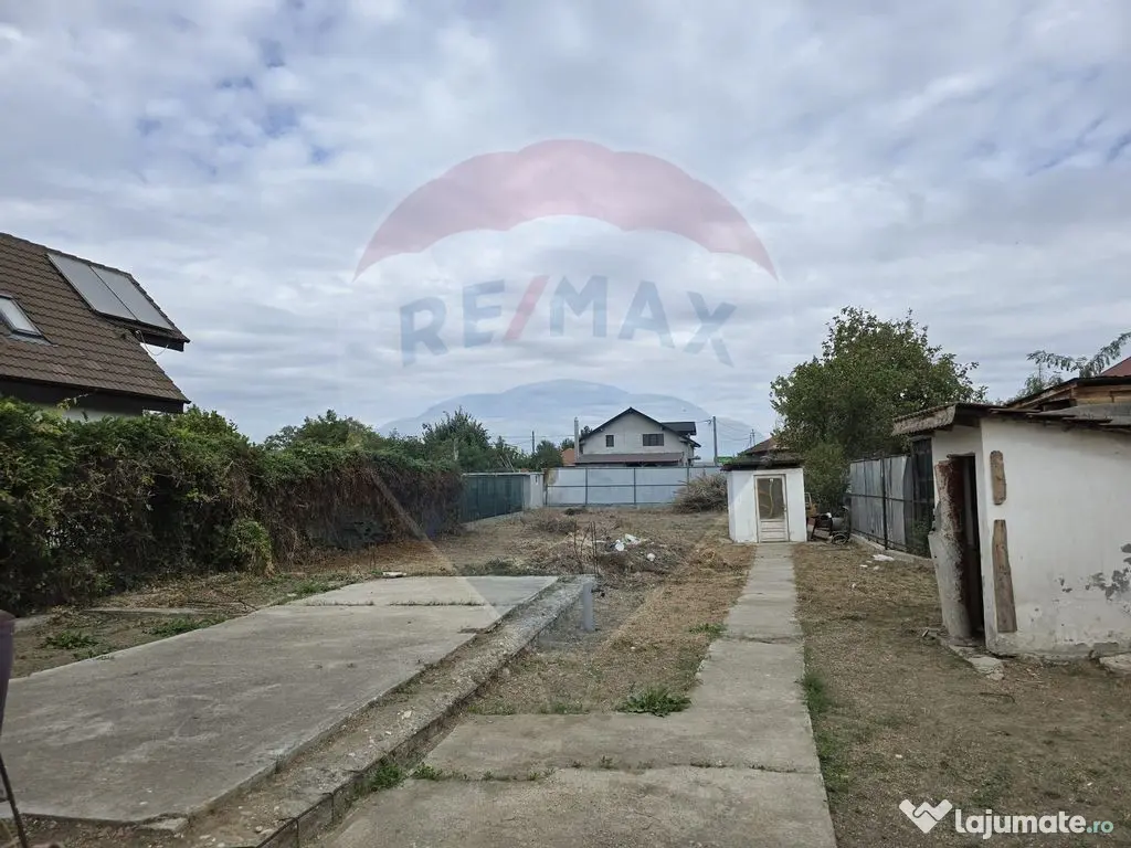 Casă / Vilă cu 4 camere de vânzare 