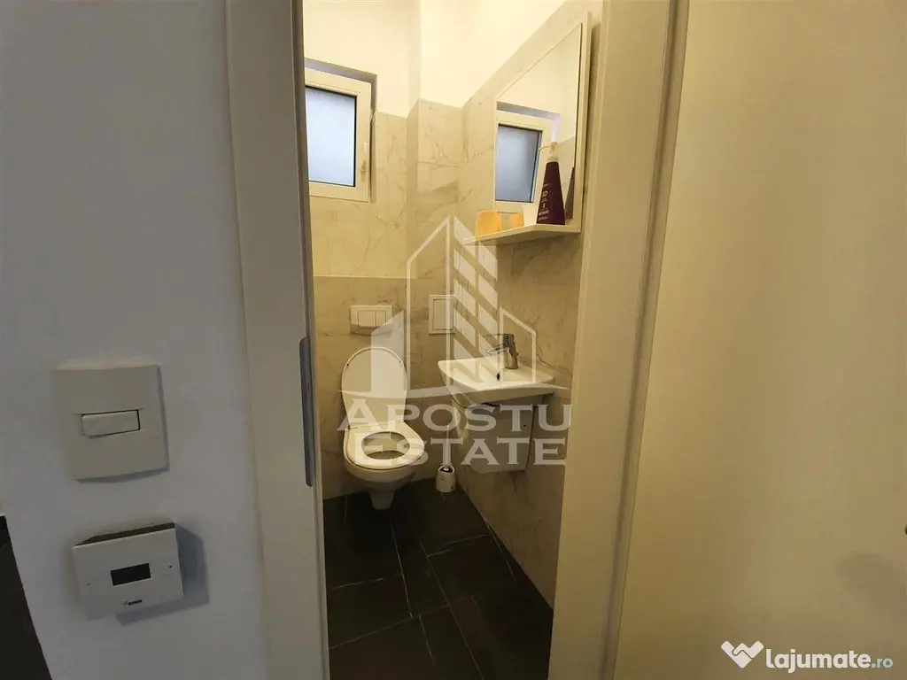 Spatiu comercial 43 mp + loc parcare, in zona Balcescu 